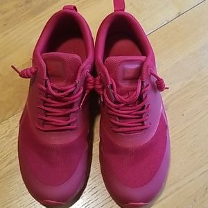 🔴Authentic Nike Air Max Thea🔴